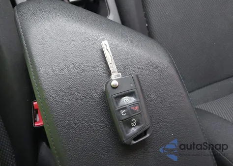 2019 Volkswagen Jetta S/Se/R-Line z USA, uszkodzony, nr VIN 3VWC57BU3KM067177